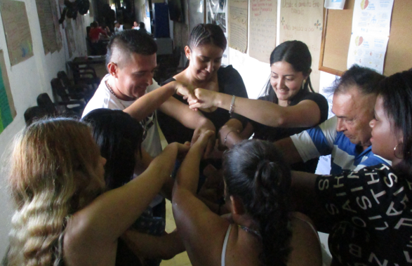 Imagen de personas que participaron en el programa de formación en Comunicación Asertiva